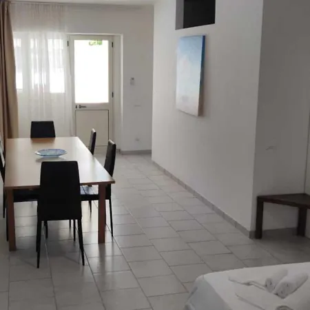 Apartment Salentum Miami - Con Ampia Terrazza Vignacastrisi